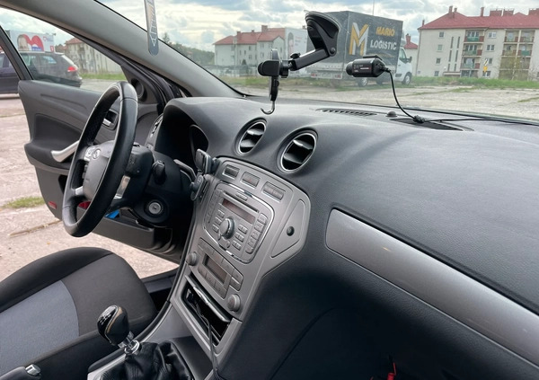 Ford Mondeo cena 16900 przebieg: 268000, rok produkcji 2010 z Kielce małe 254